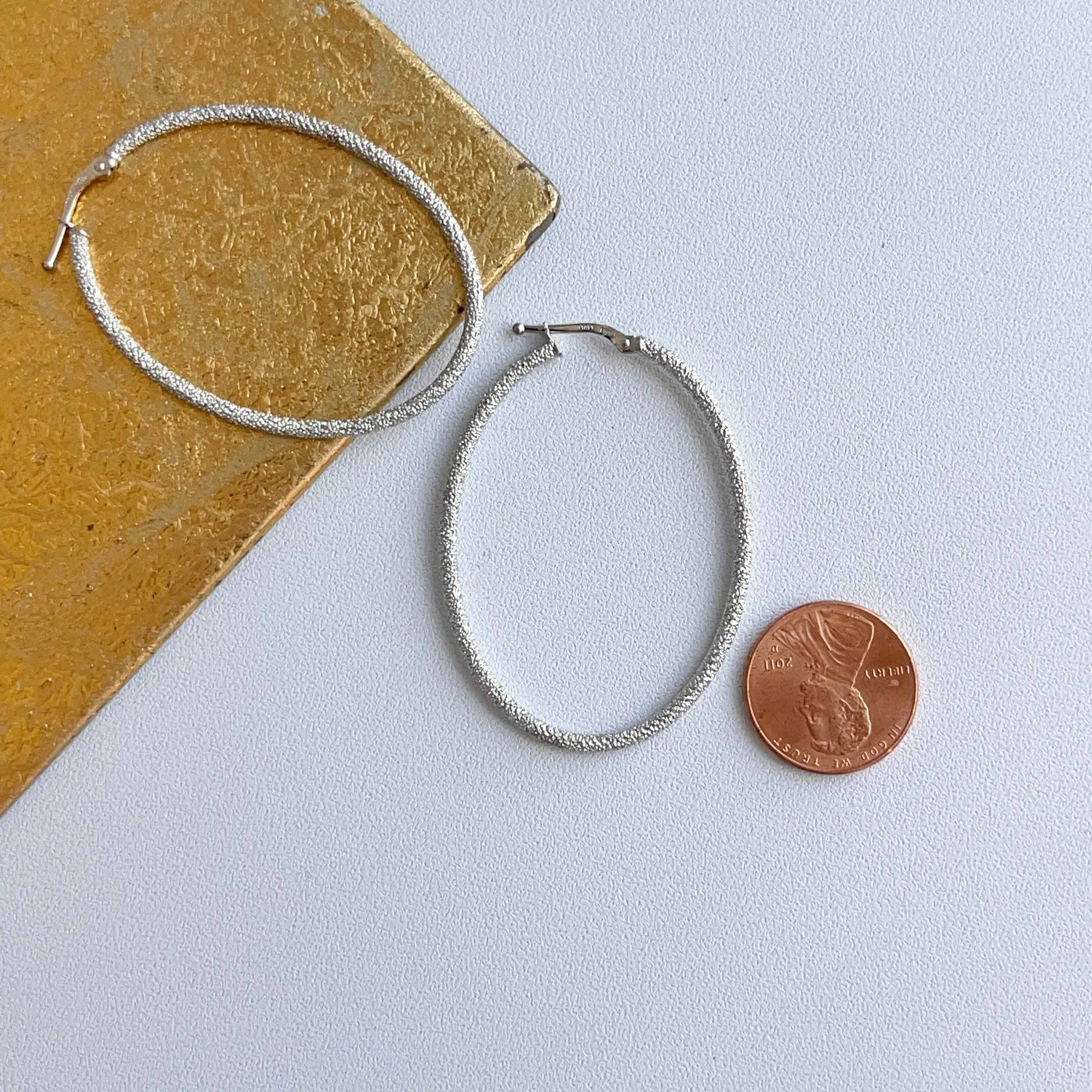14KT White Gold Textured Tube Oval Hoop Earrings 46mm