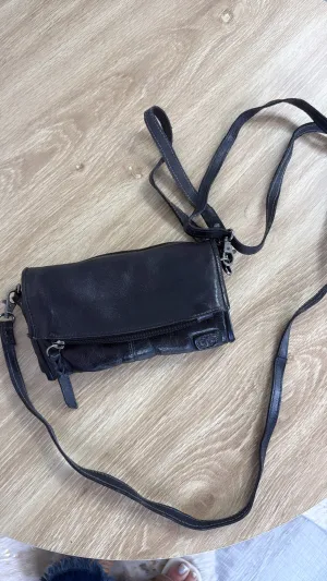 BedStu Cadence Crossbody, Black Rustic
