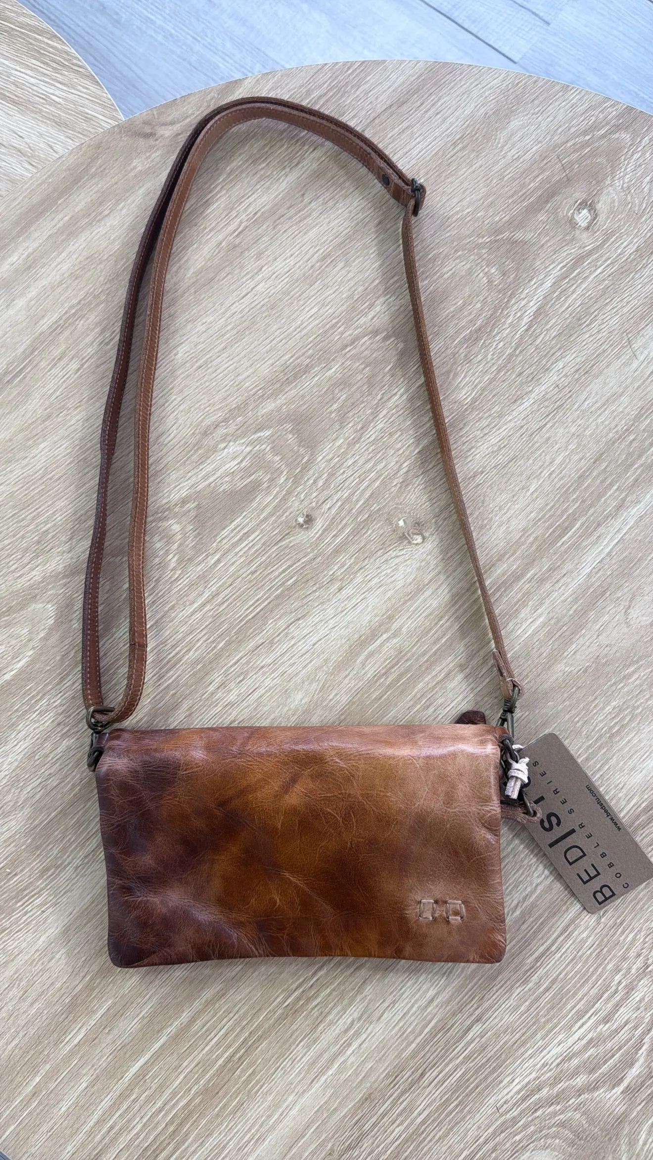 BedStu Cadence Crossbody, Cafe Latte TD