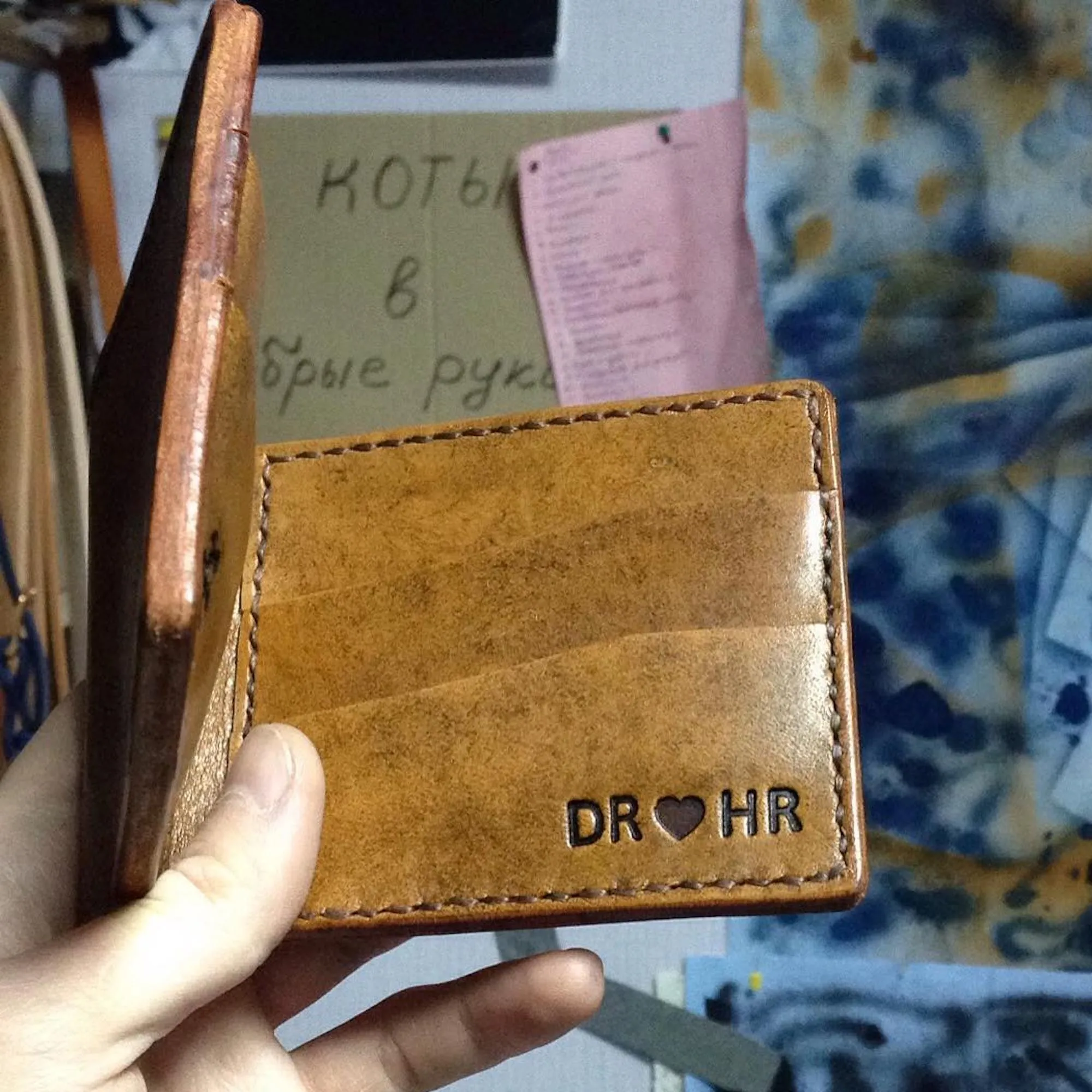 BIFOLD WALLET / TAN