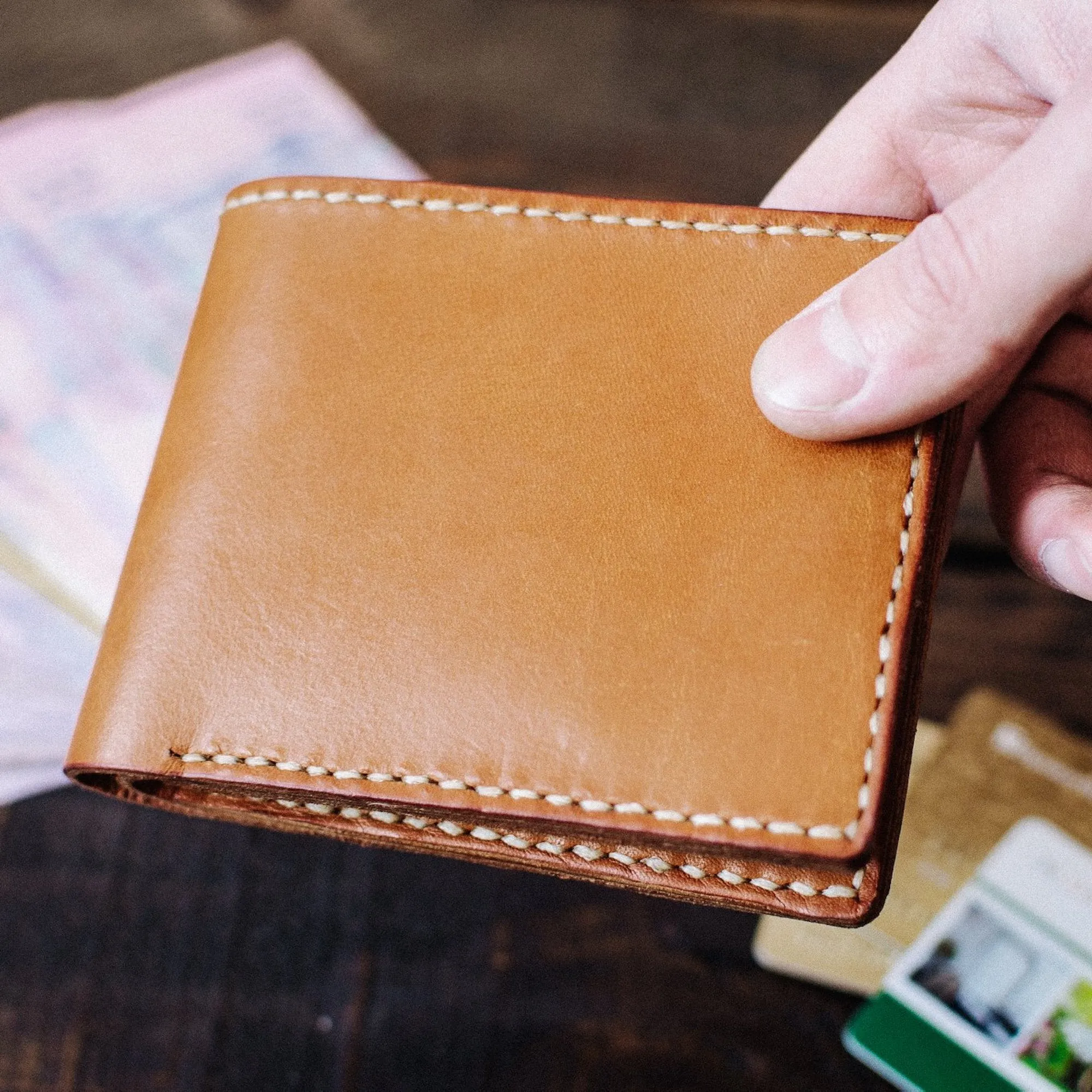 BIFOLD WALLET / TAN