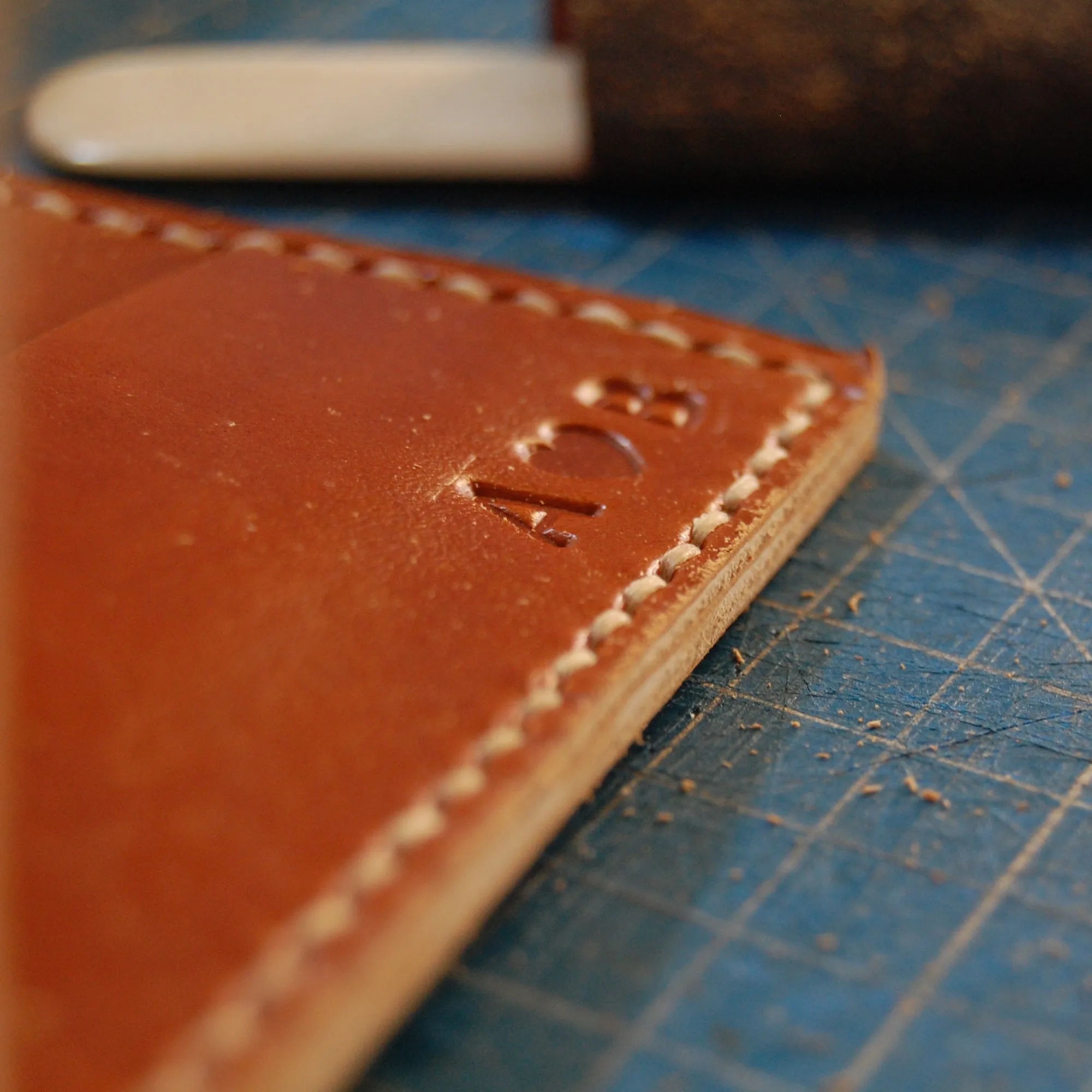 BIFOLD WALLET / TAN