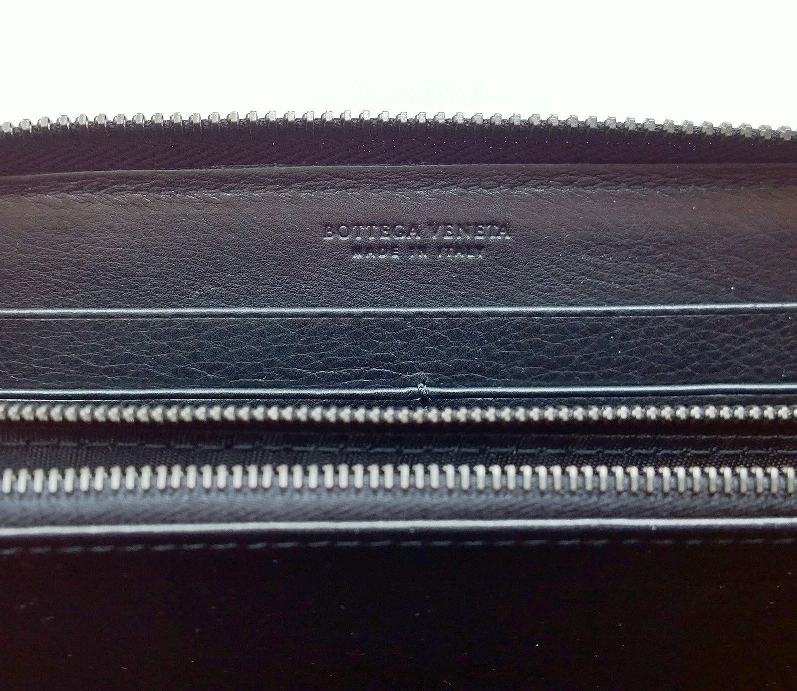 Bottega Venetta Intrecciato Black Woven Leather Wallet with Brown and Navy Color Block