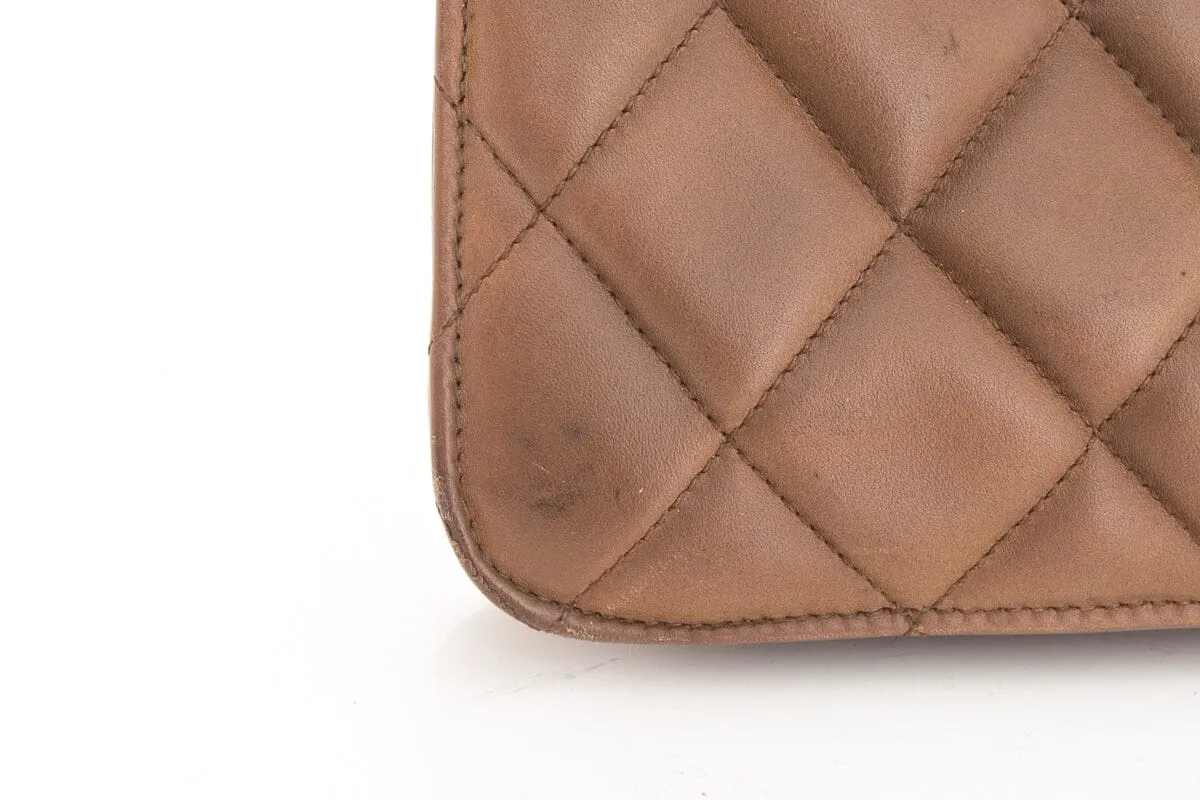 Chanel 1989-1991 Beige Quilted Clutch on Chain With Gold Hardware