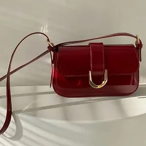 Chic Retro Red Baguette Bag – Elegant Shoulder & Crossbody Purse