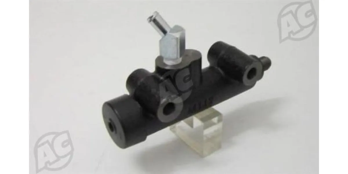Clutch Master Cylinder Isuzu (ISU310)