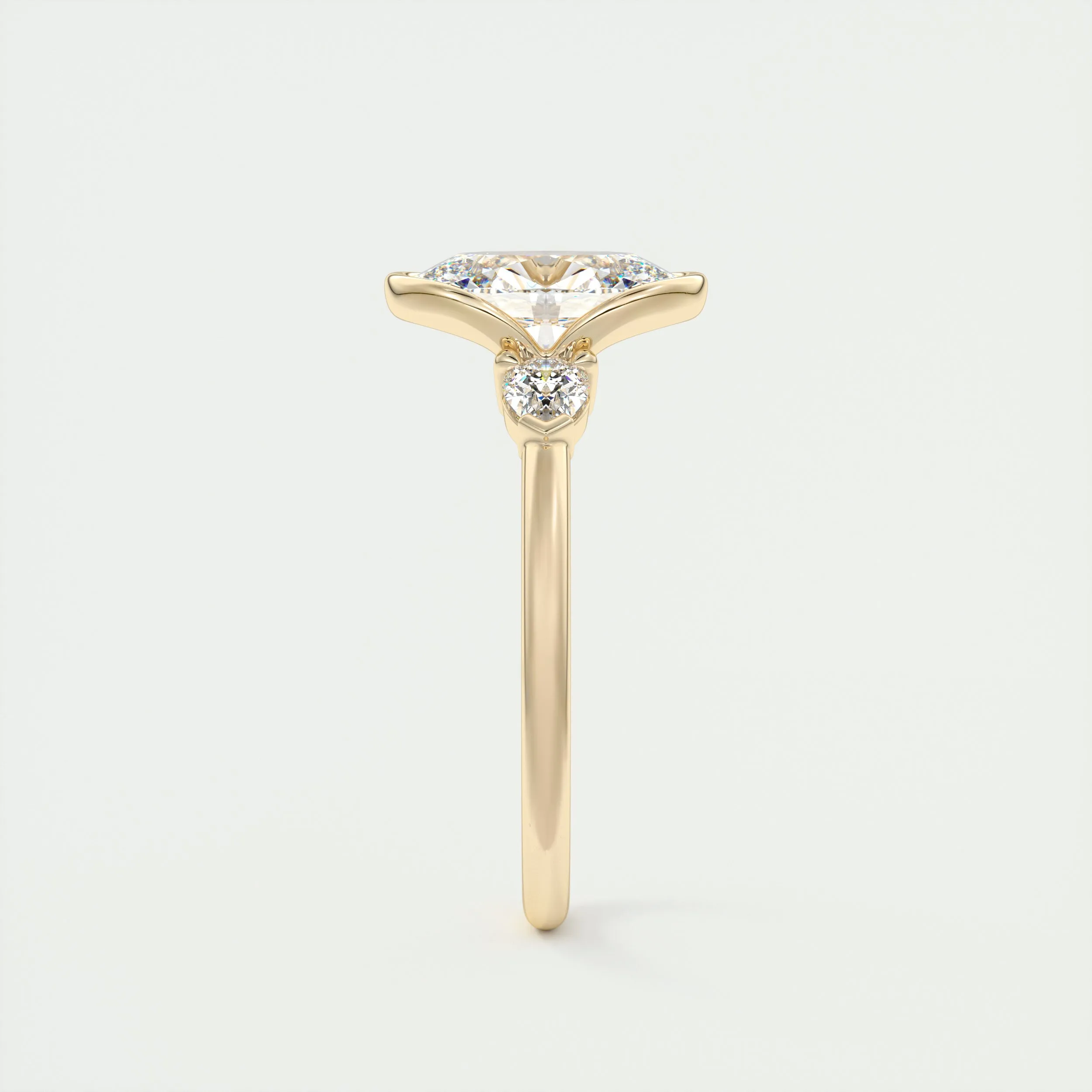 Clutch Three Stone | Oval & Pears