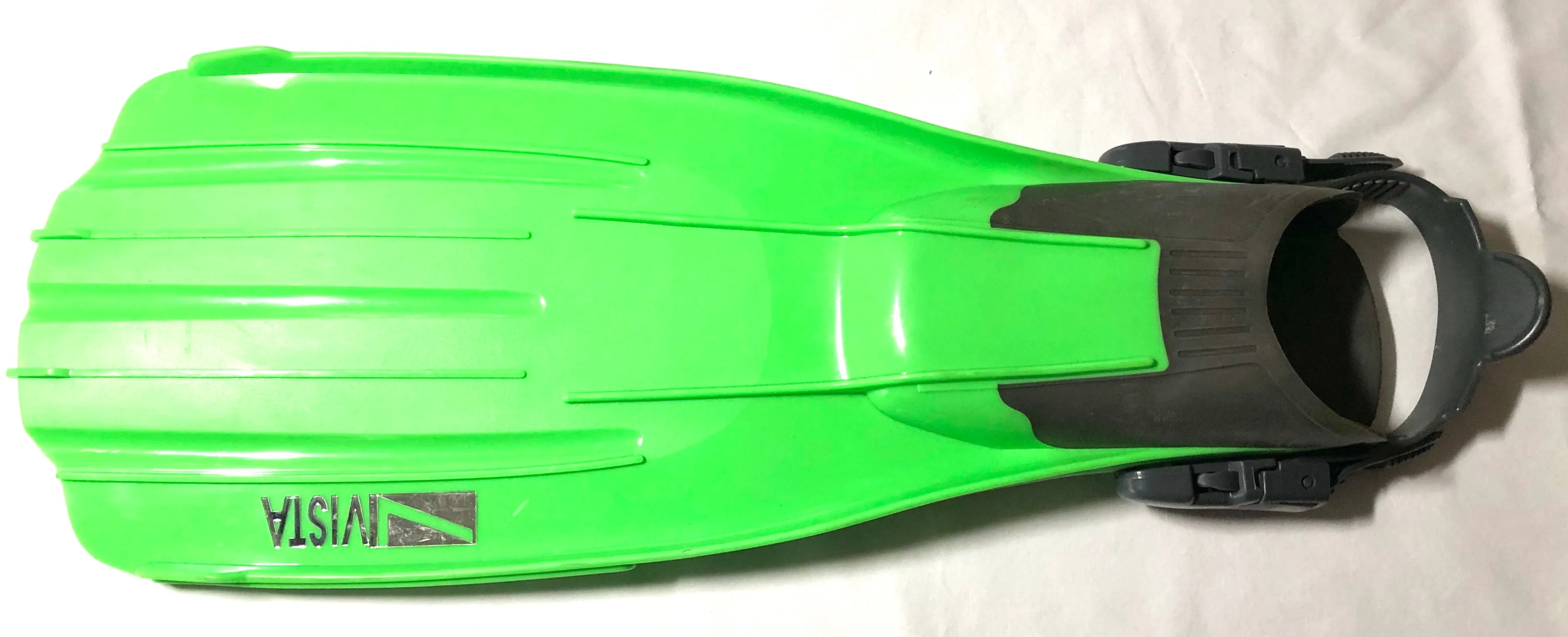 Dacor Vista Fins Size Medium