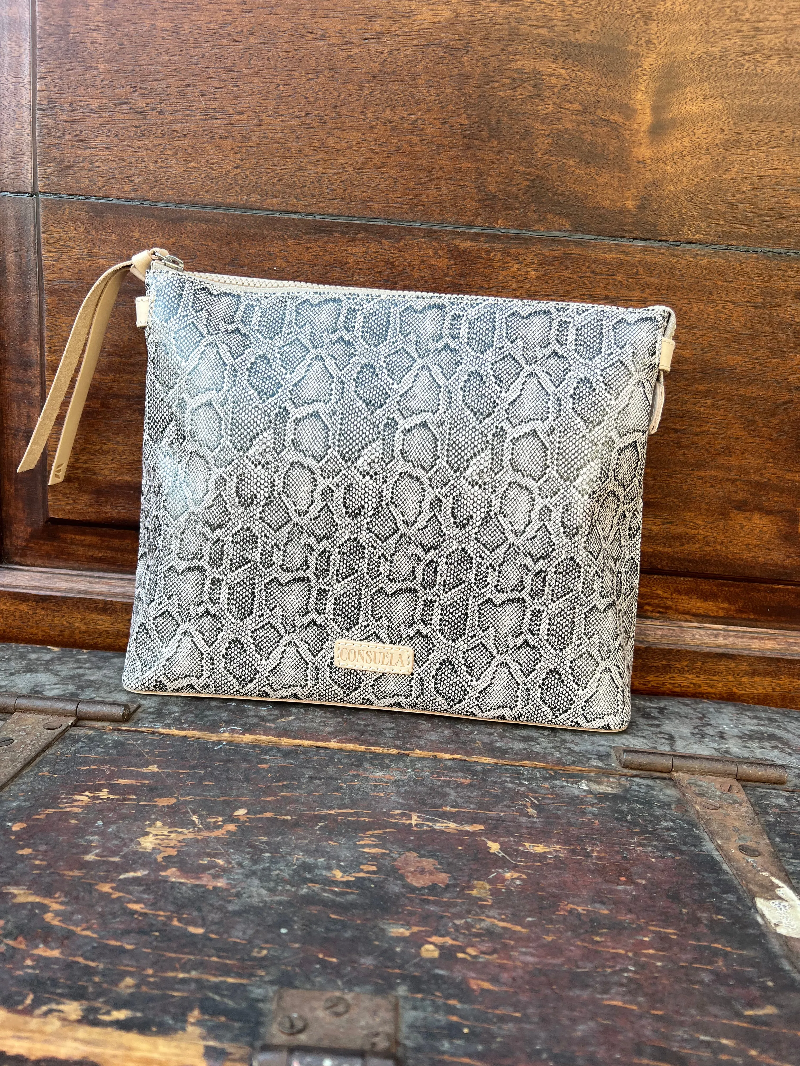 Downtown Crossbody Wynn