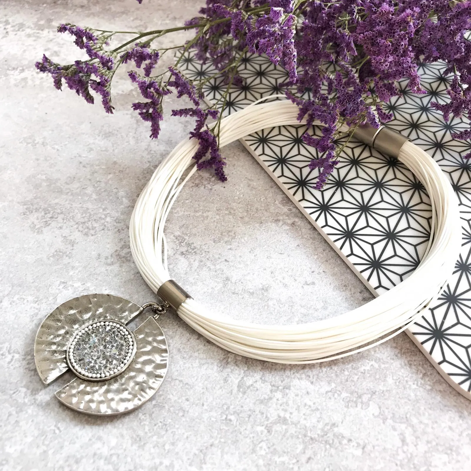 Elizabeth White statement necklace
