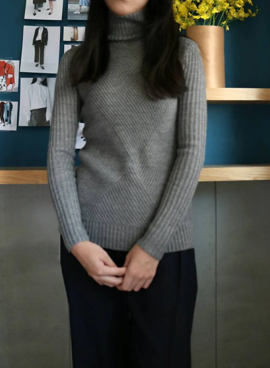 evie sweater-sample sale