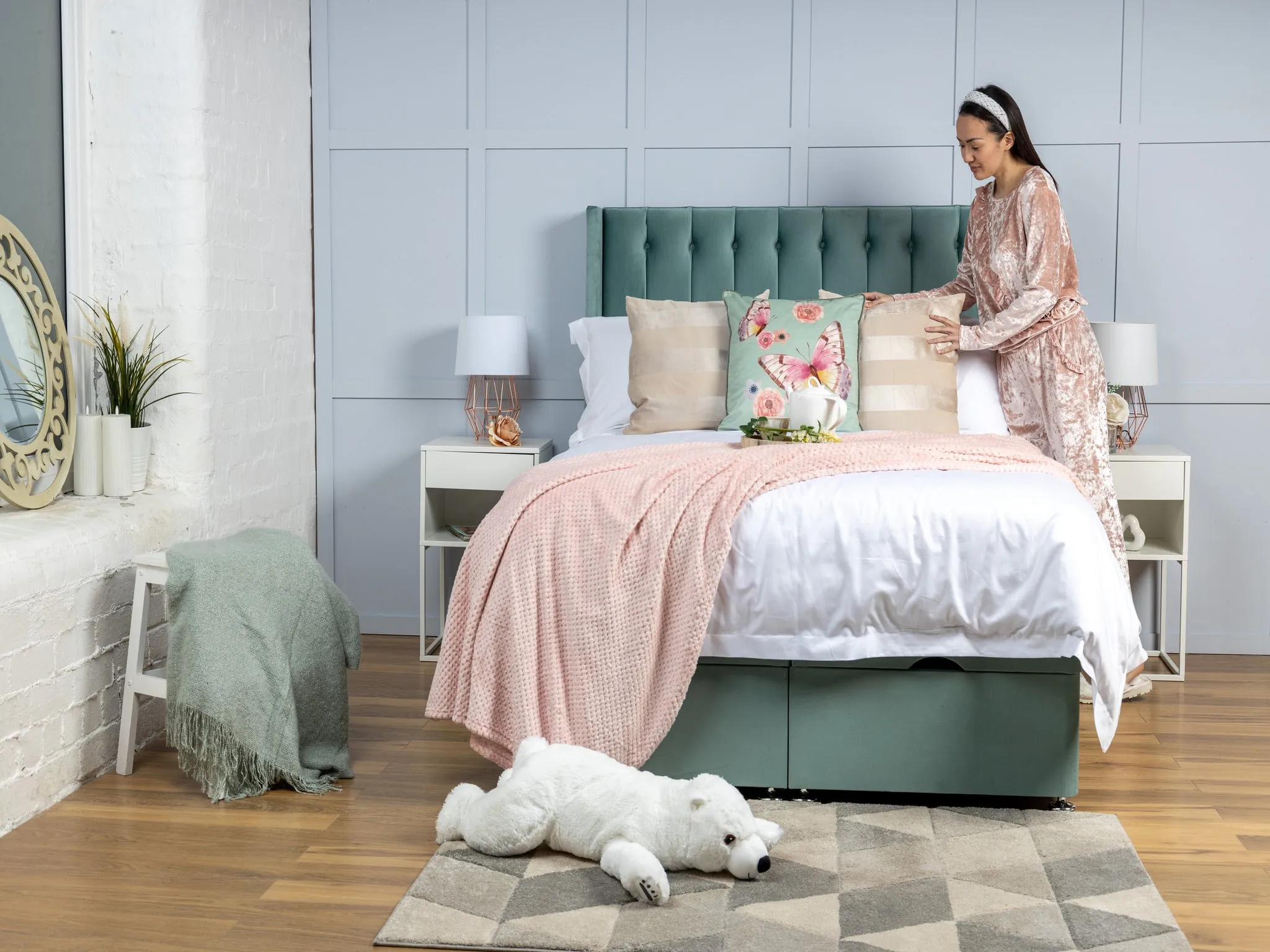 Florence Wing Ottoman Divan Bed With 54'' Winged Floorstanding Headboard