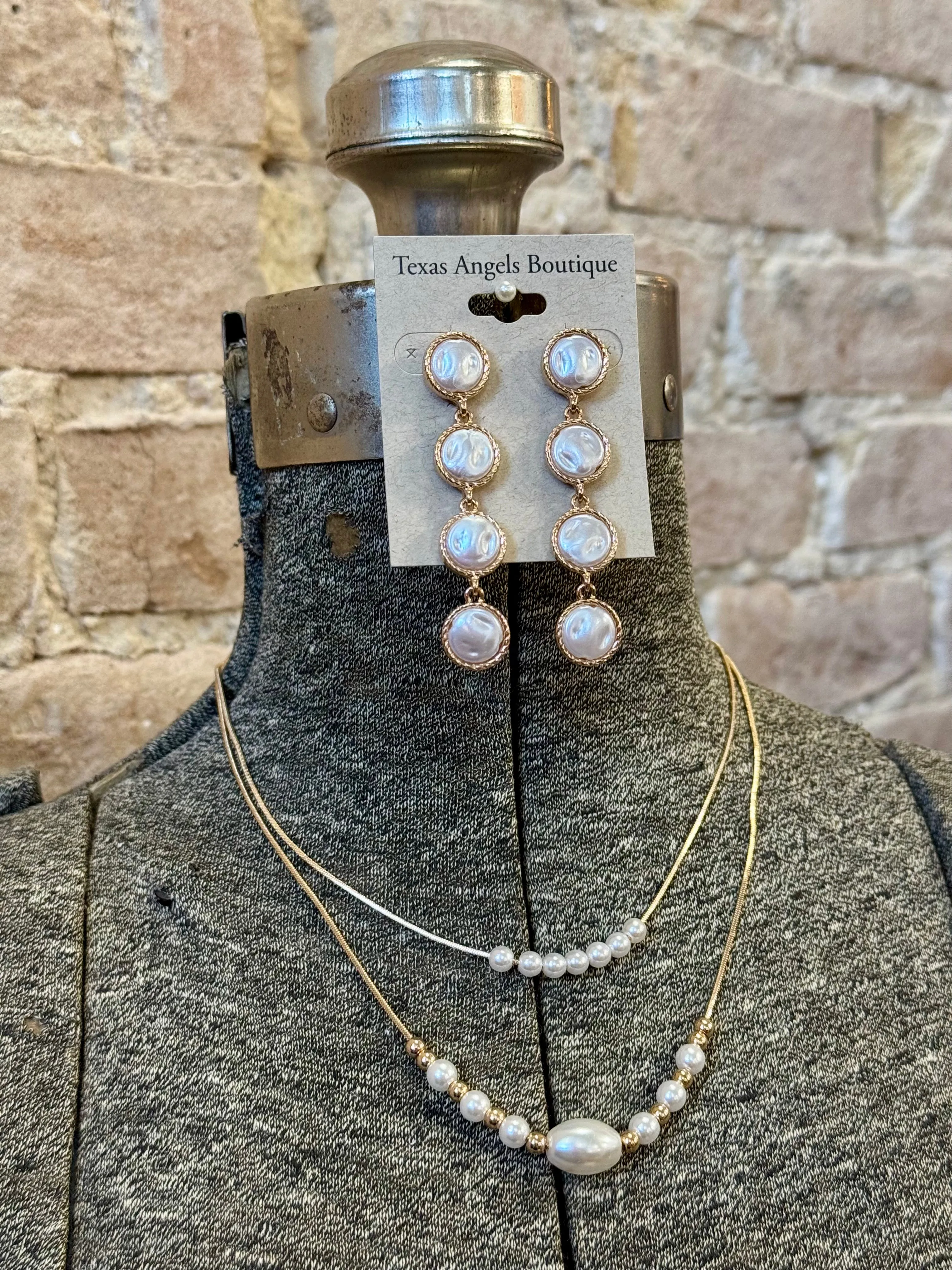 Gold Layered Pearl Necklace