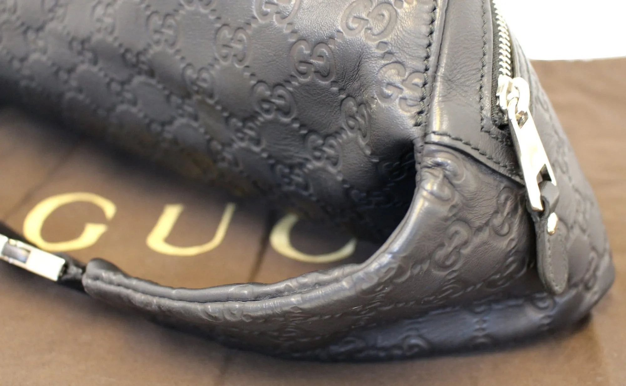 GUCCI GG Guccissima Black Leather Waist Crossbody Bag