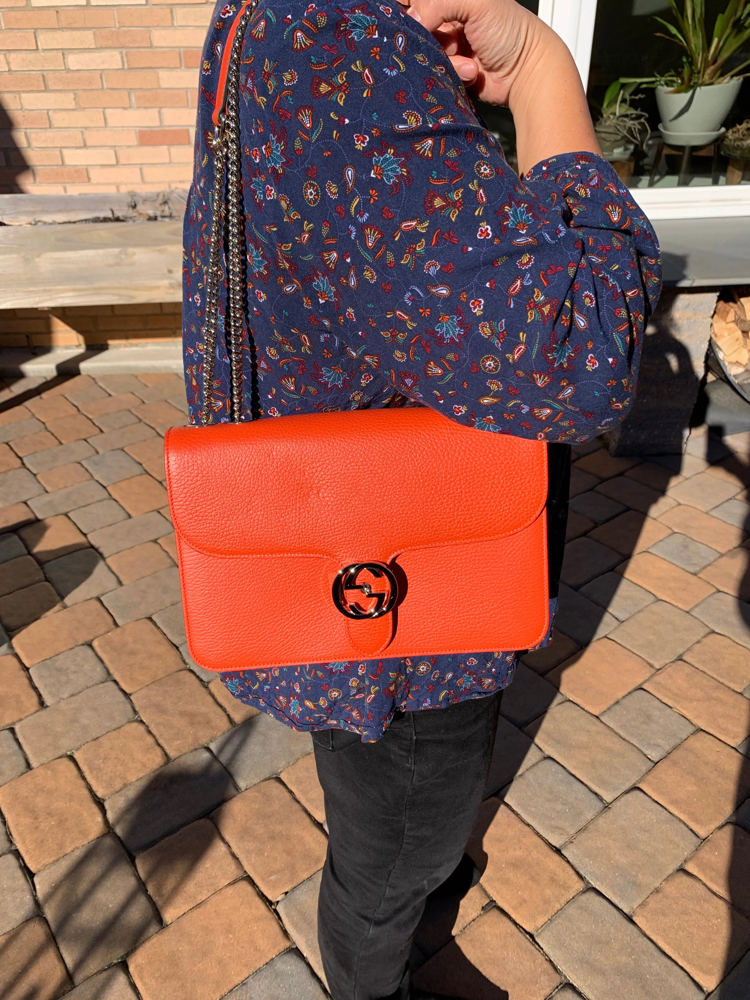Gucci Medium Interlocking GG Crossbody Bag in Sun Orange