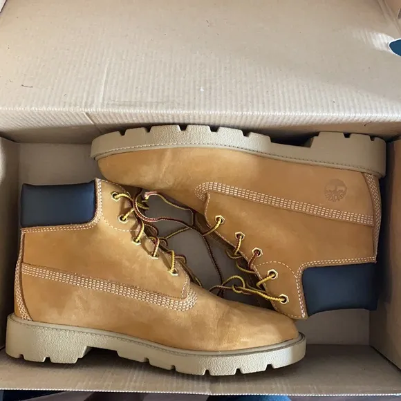 🎉✨Host Pick 🤩💫Timberland Classic Wheat Nubuck