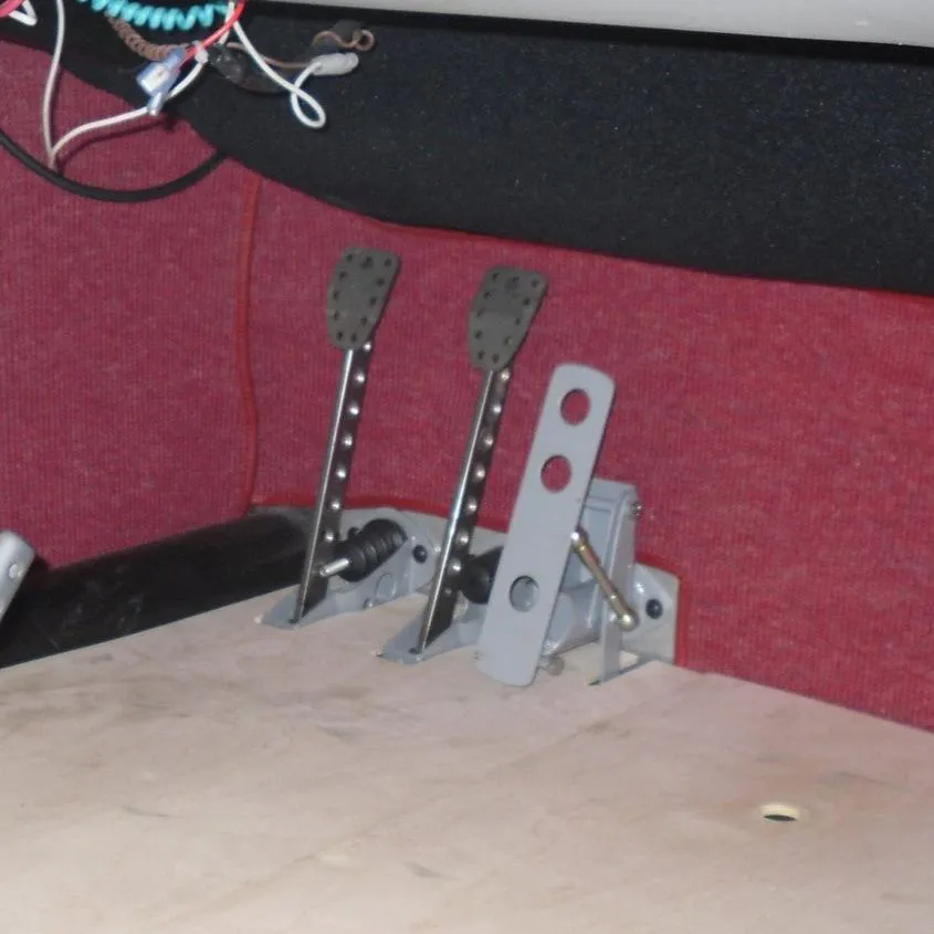 LE9.3 - Standard Pedal Assembly