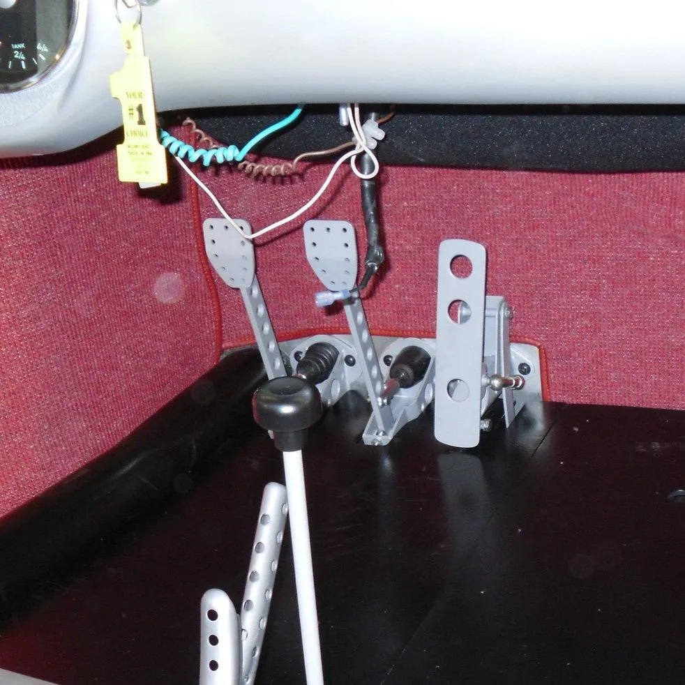 LE9.3 - Standard Pedal Assembly