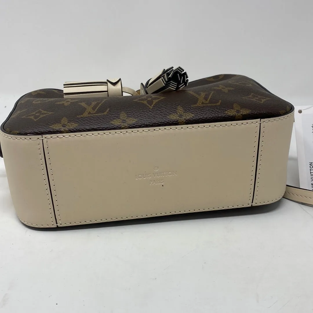 Louis Vuitton Monogram Ivory Saintonge Crossbody