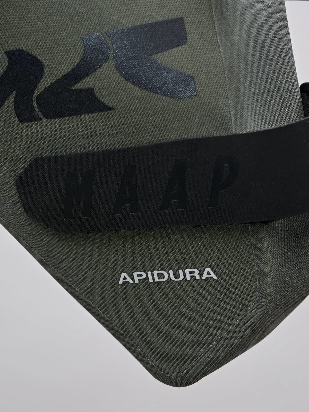 MAAP x Apidura Frame Pack 1L Loam