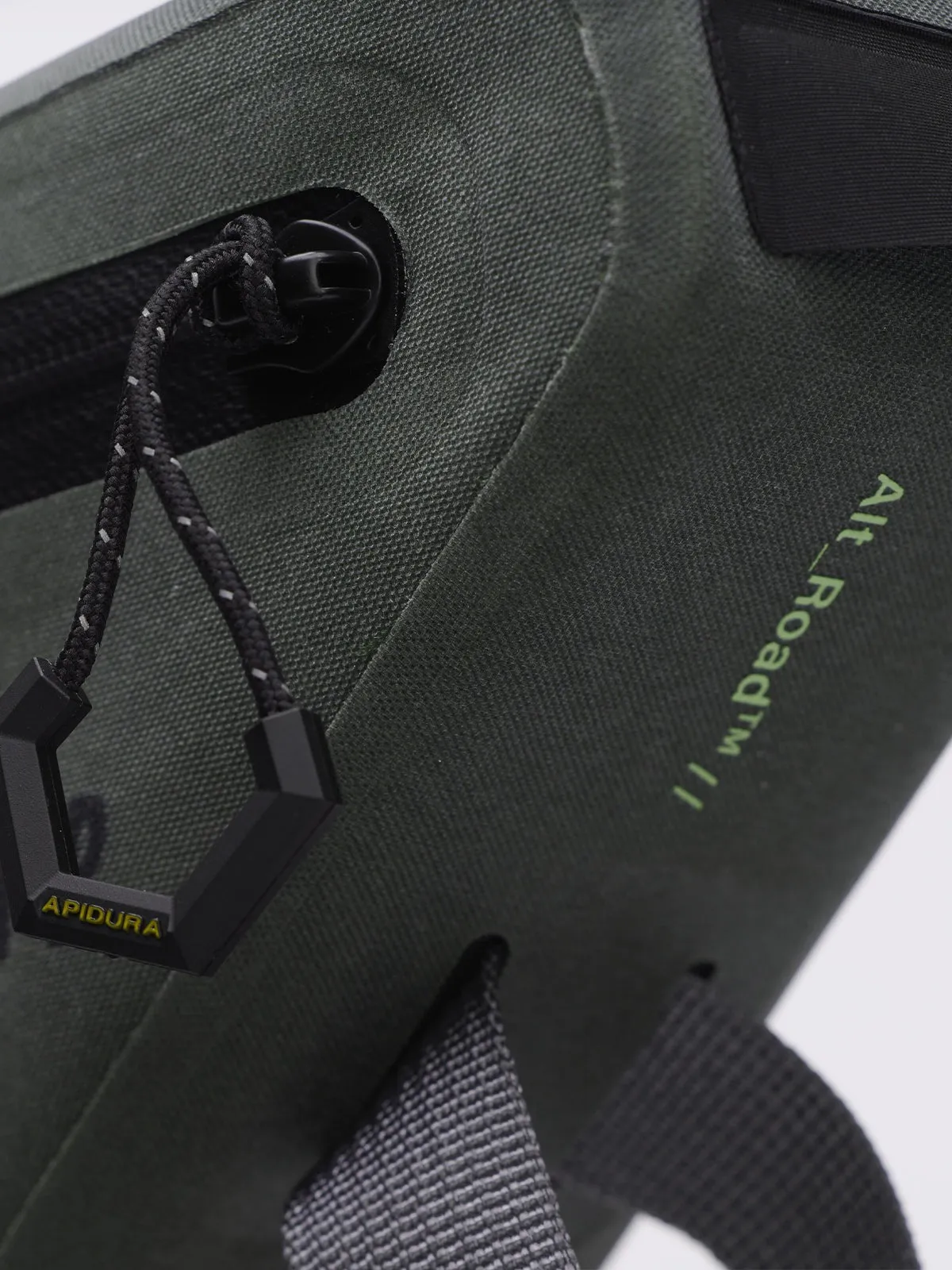 MAAP x Apidura Frame Pack 1L Loam