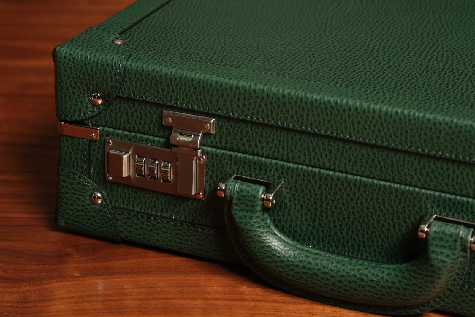 Medium Collectors Briefcase - Hunter Green