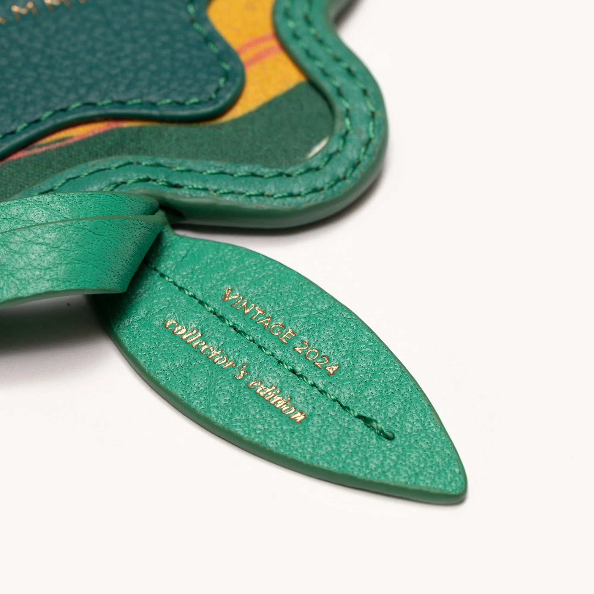 Montana Clutch | Wavy Dazey/Brushed Gold Dazey Rivet | Sml