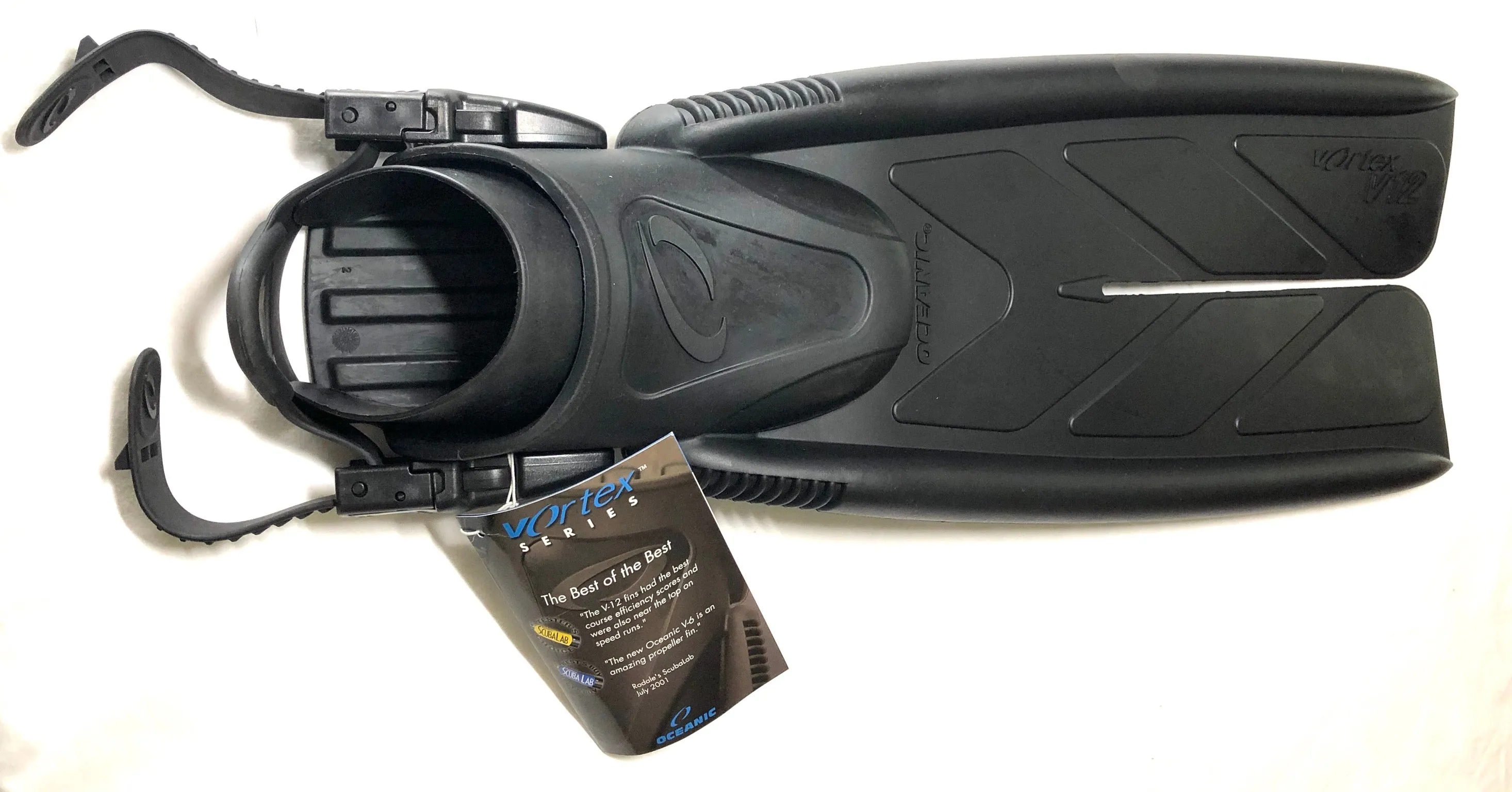 Oceanic V12 Fins Size XS 6/7 Only