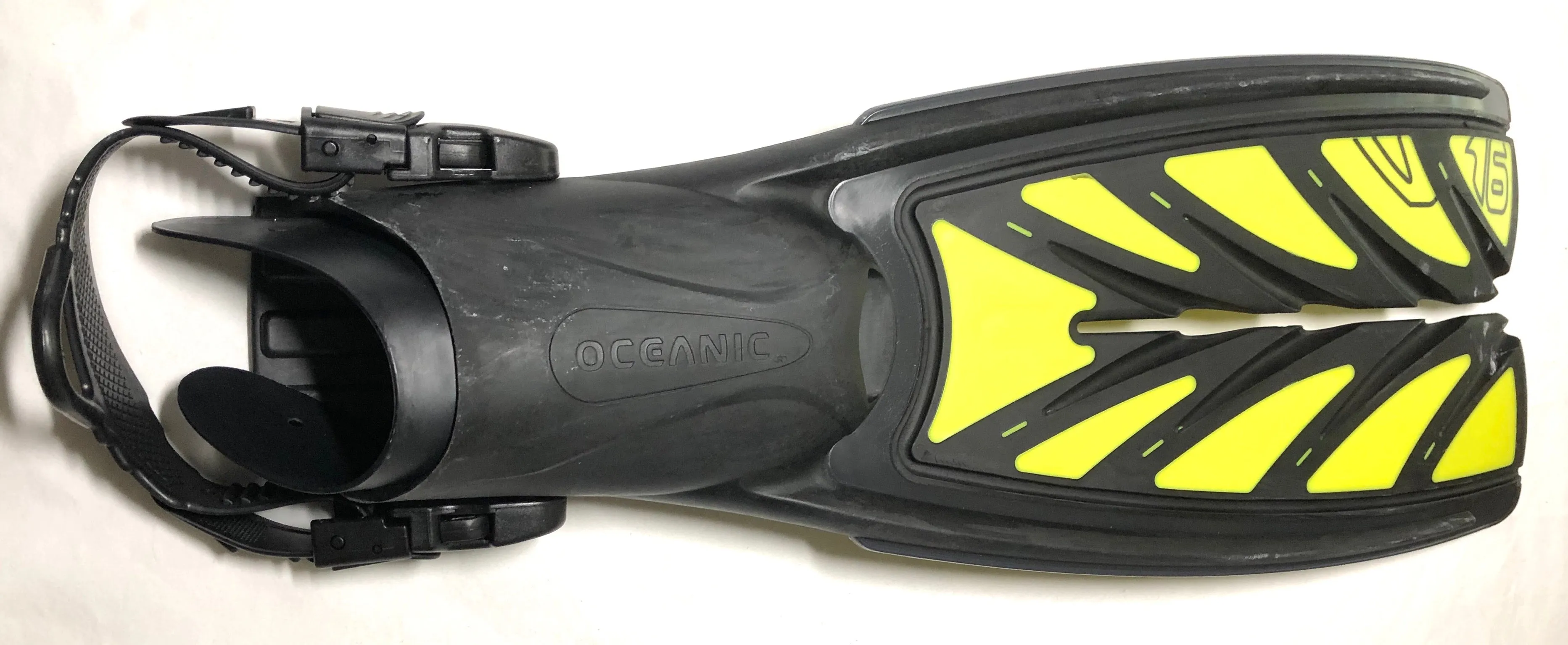 Oceanic V16 Split Fins X-Small  and Small Only