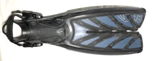Oceanic V16 Split Fins X-Small  and Small Only