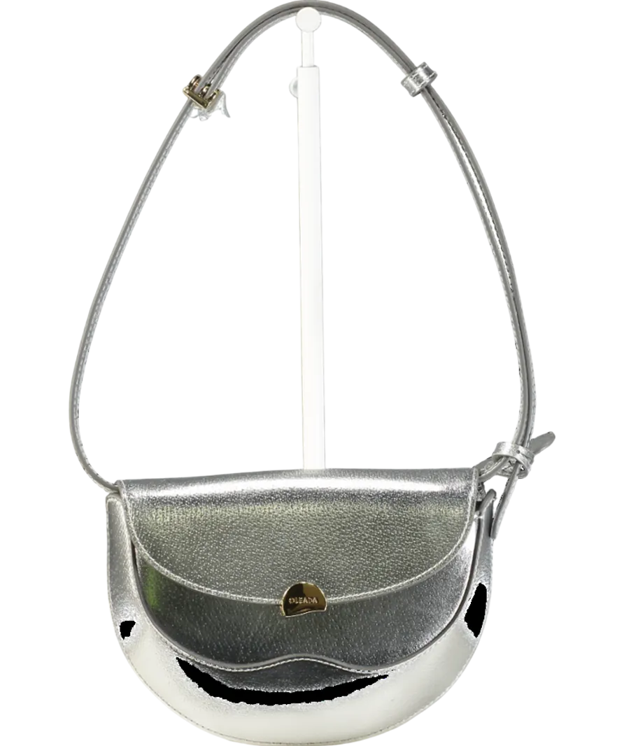 Oleada Metallic Silver Echo Leather Belt Bag