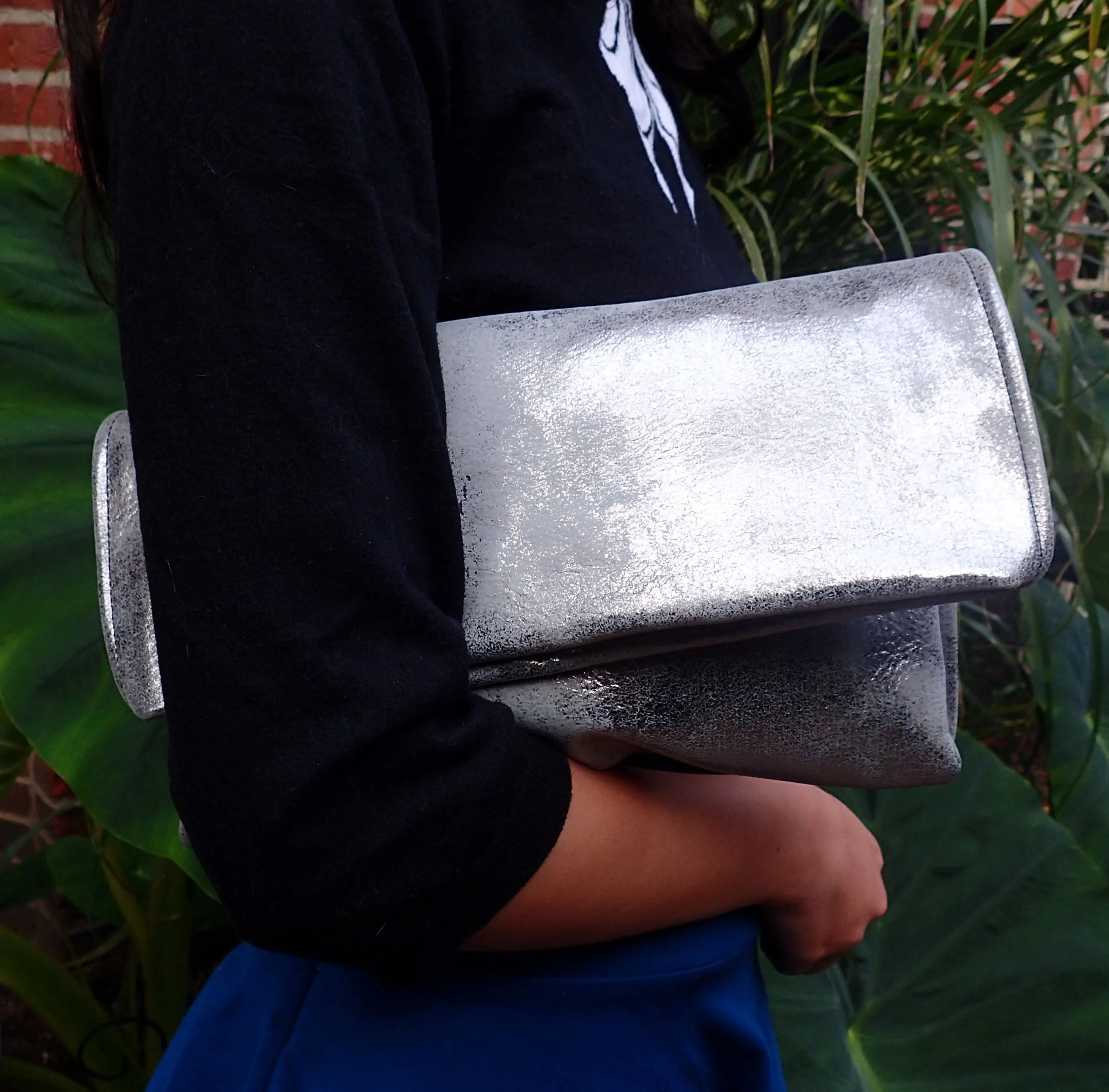 Olivia Clutch Pewter Pearl