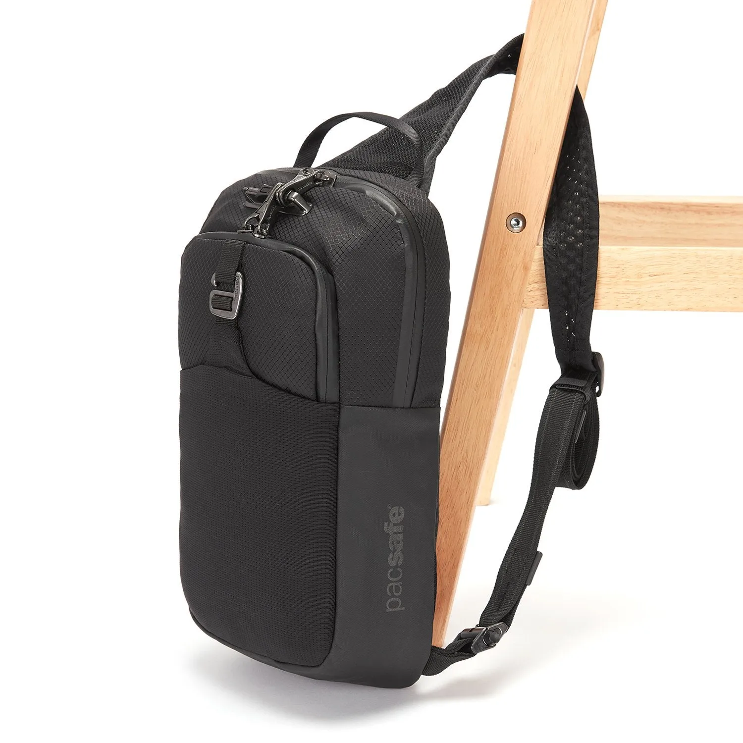 Pacsafe® Venturesafe® X anti-theft sling pack
