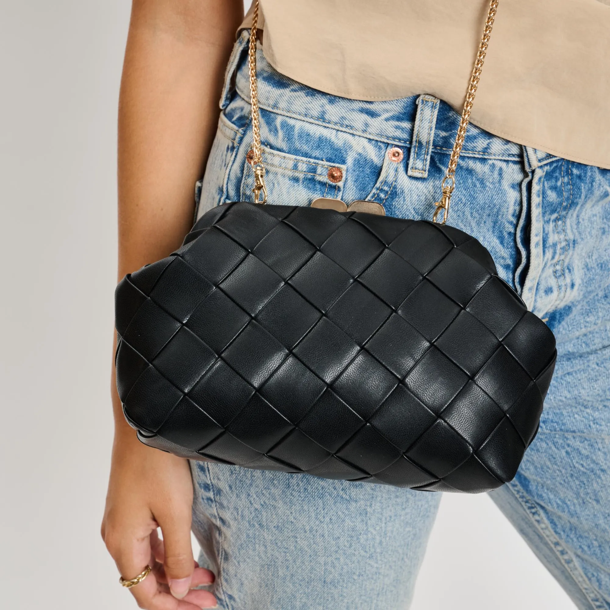 Pauline Crossbody