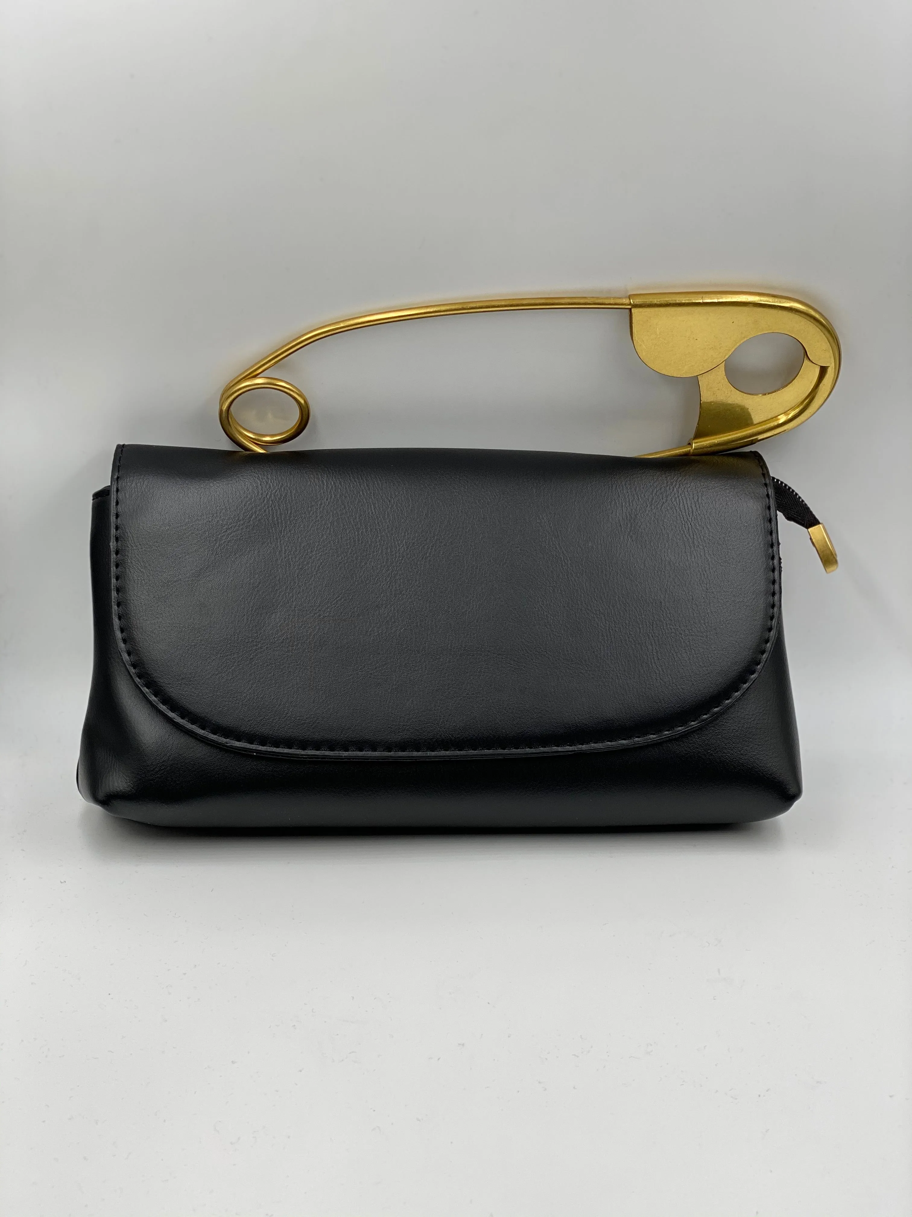 Pin Up Clutch