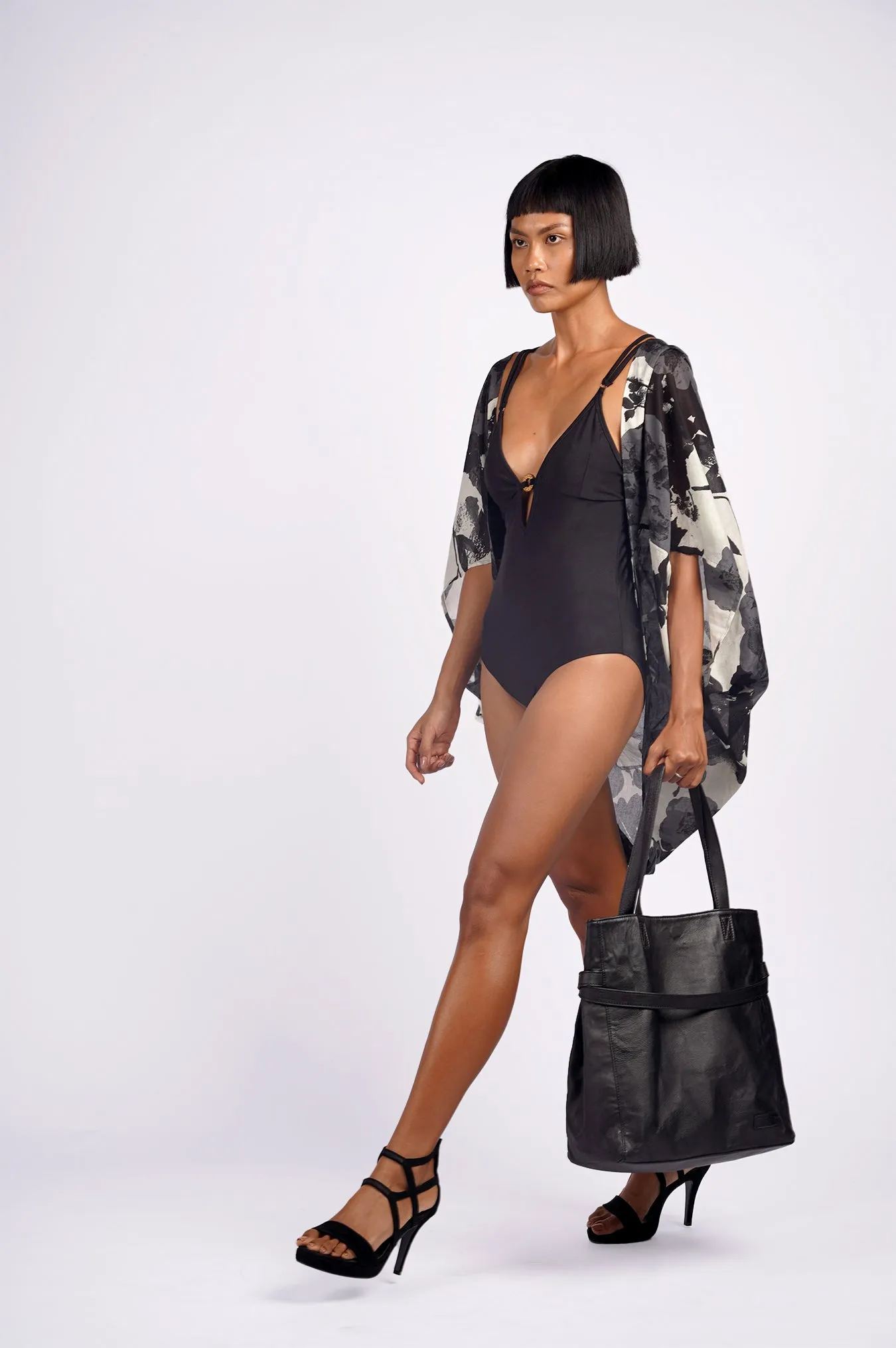 Saoni Leather Bag