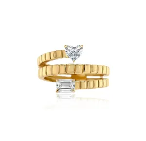 Solitaire Diamonds Striped Swirl Golden Ring