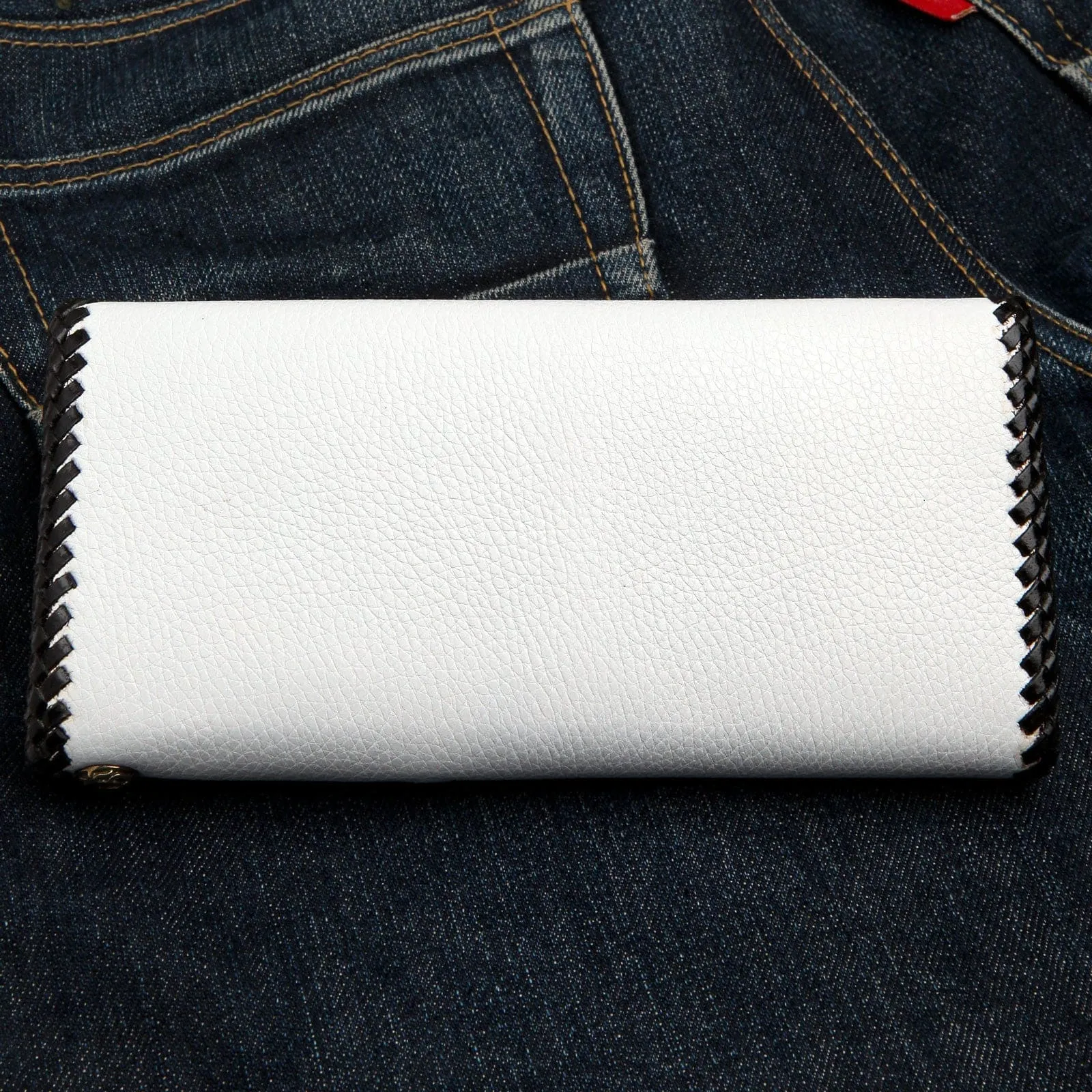 Stingray Cross Carved White Leather Biker Wallet