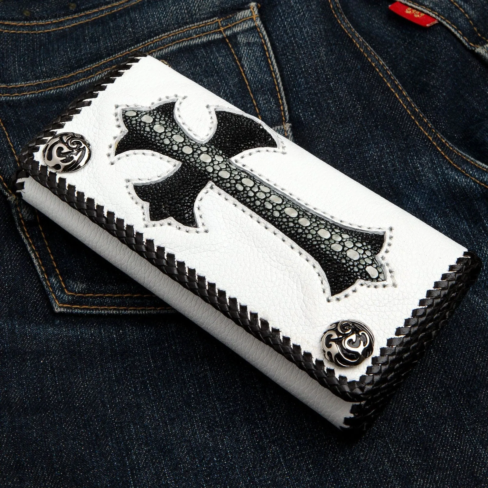 Stingray Cross Carved White Leather Biker Wallet