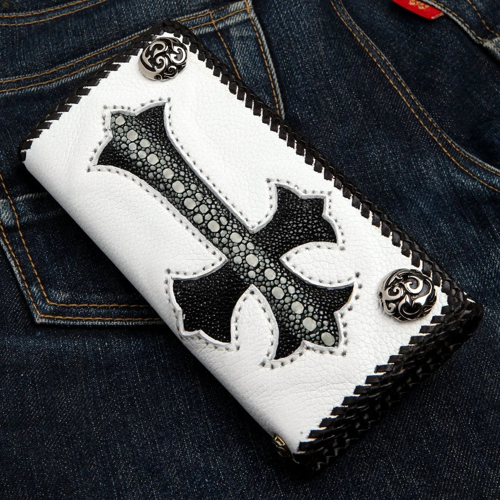 Stingray Cross Carved White Leather Biker Wallet
