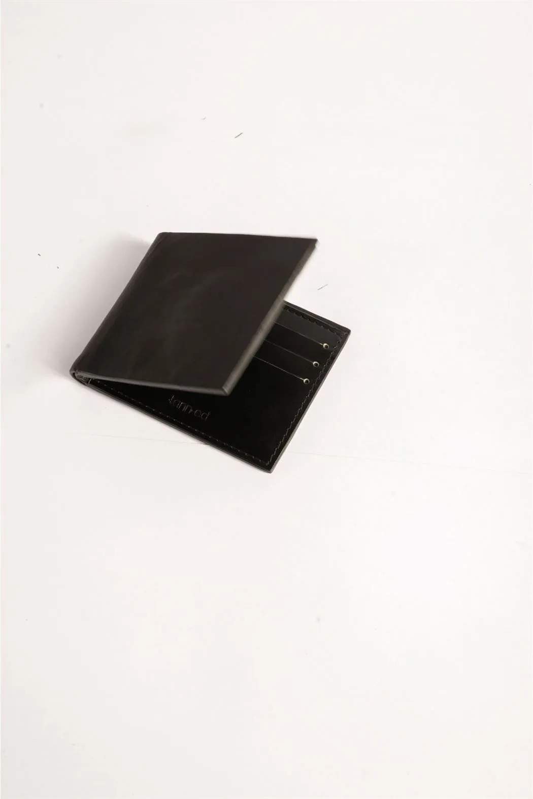 Tanned   I   Classic M Wallet    Wallet  Navy  TO/MW-NVY  I Leather Bag