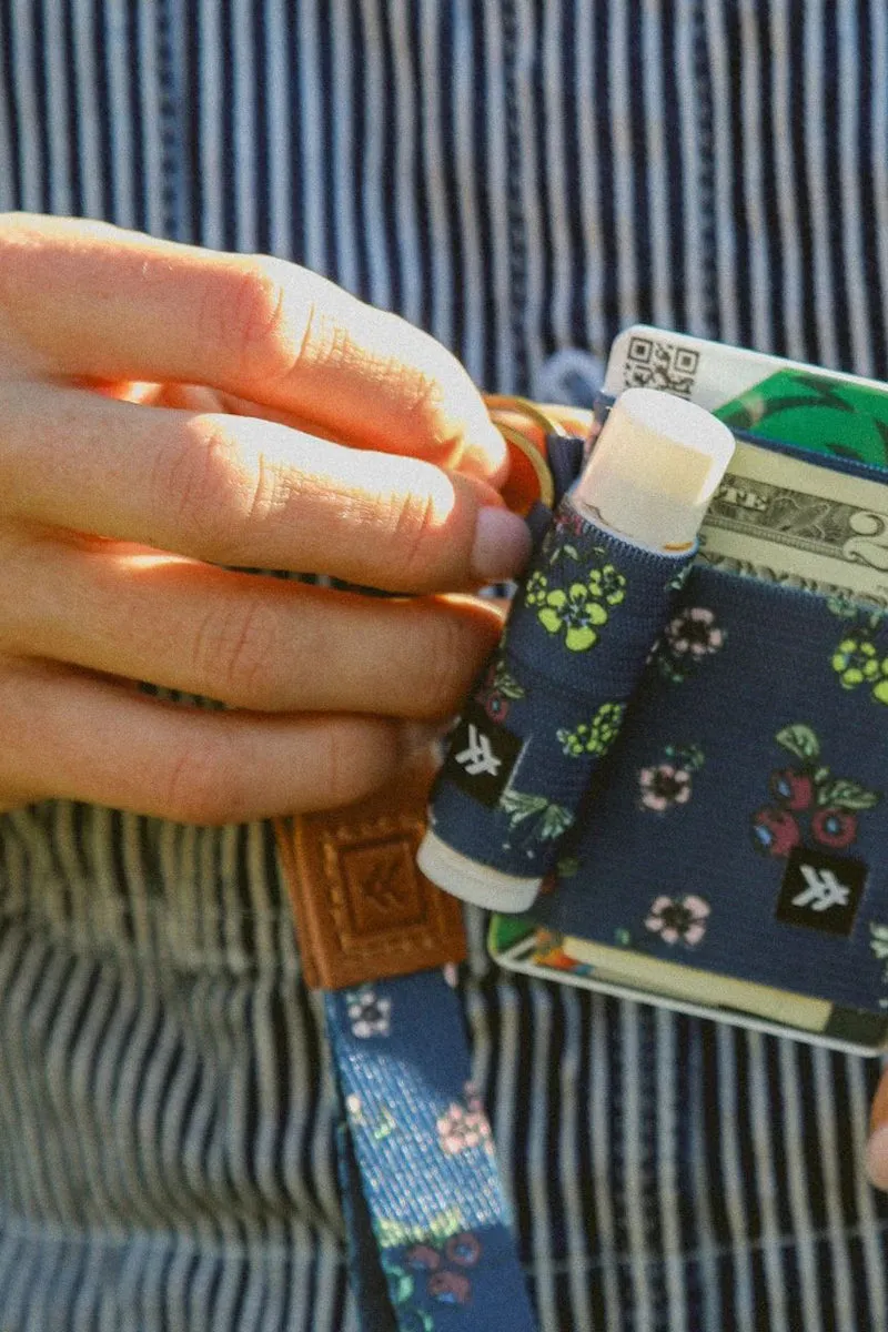 Thread 23 Lip Balm Holder
