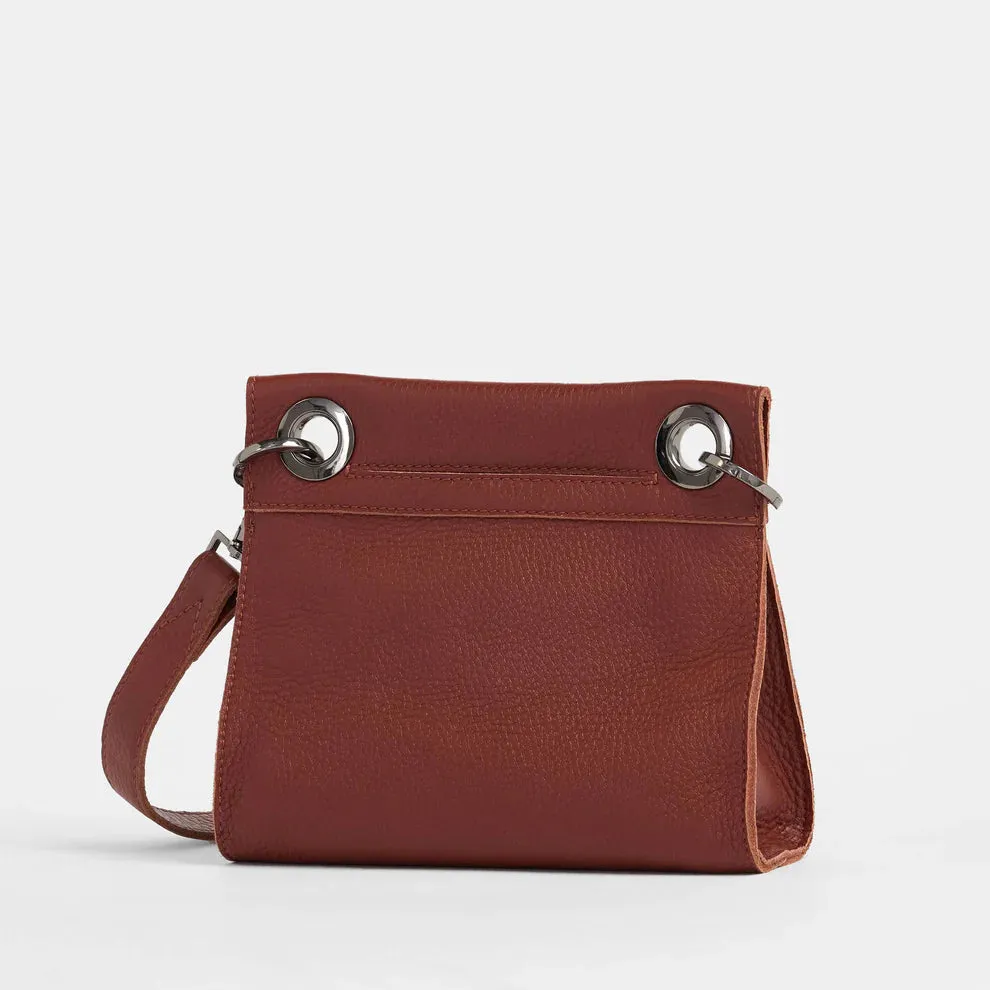 Tony Sml (Baroque Brown)