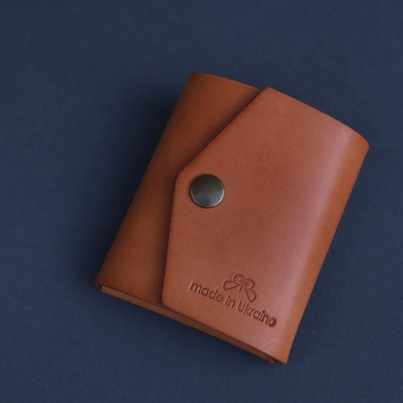 TRIFOLD WALLET  /  TAN