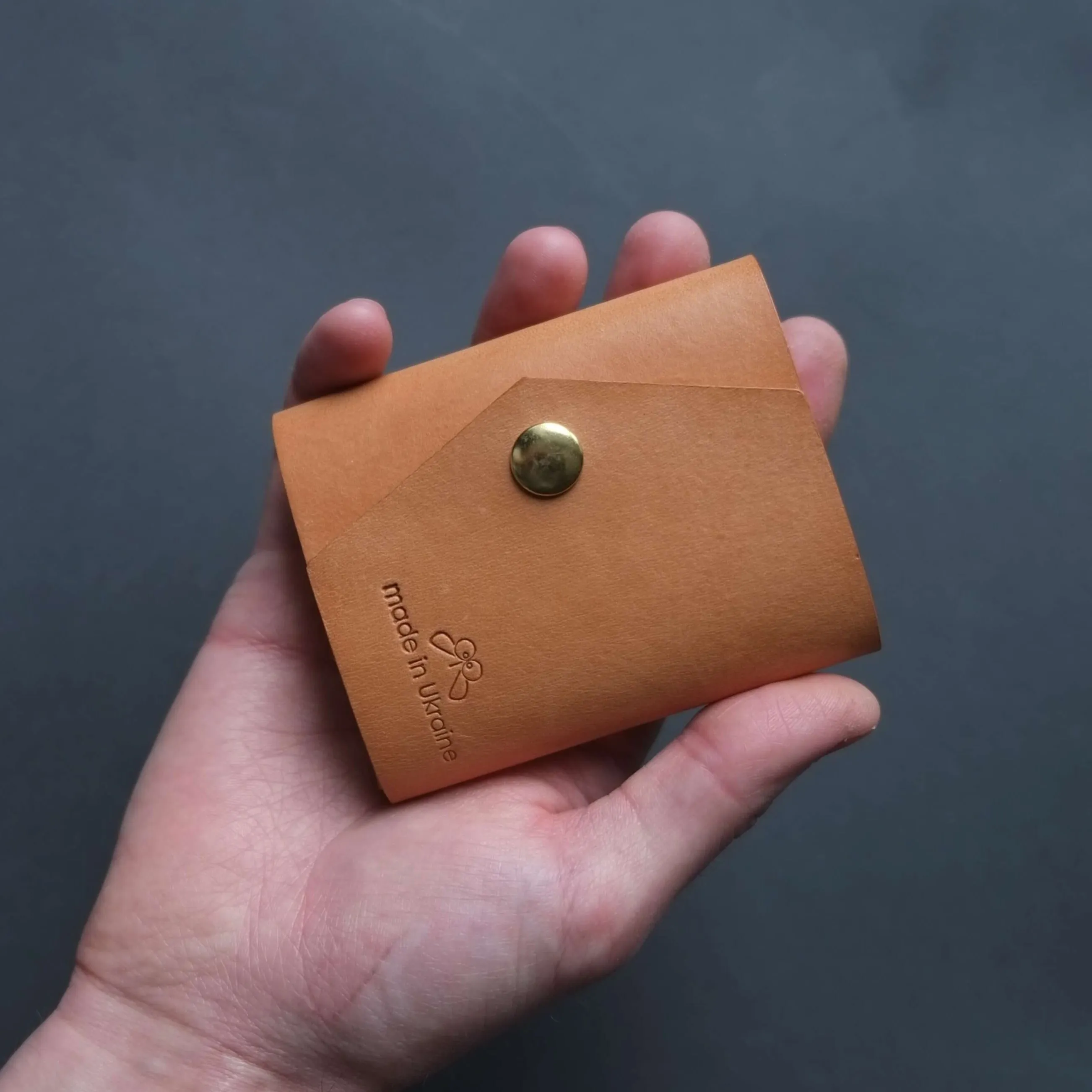 TRIFOLD WALLET  /  TAN
