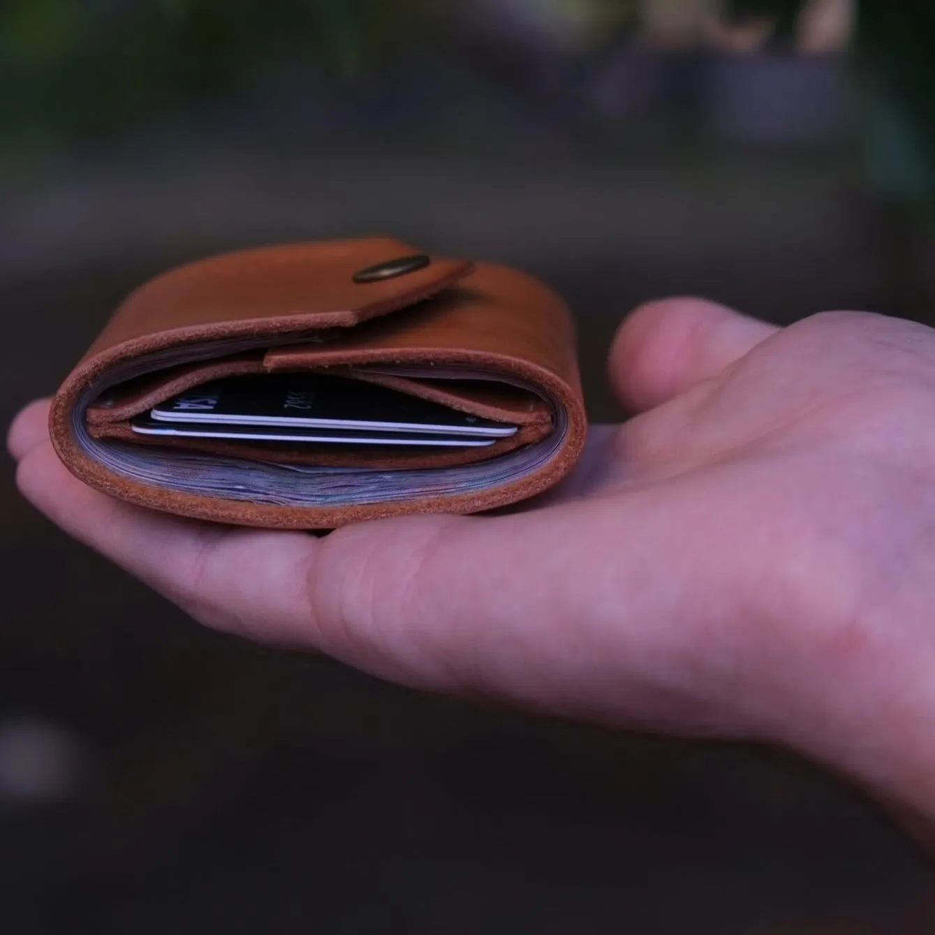 TRIFOLD WALLET  /  TAN