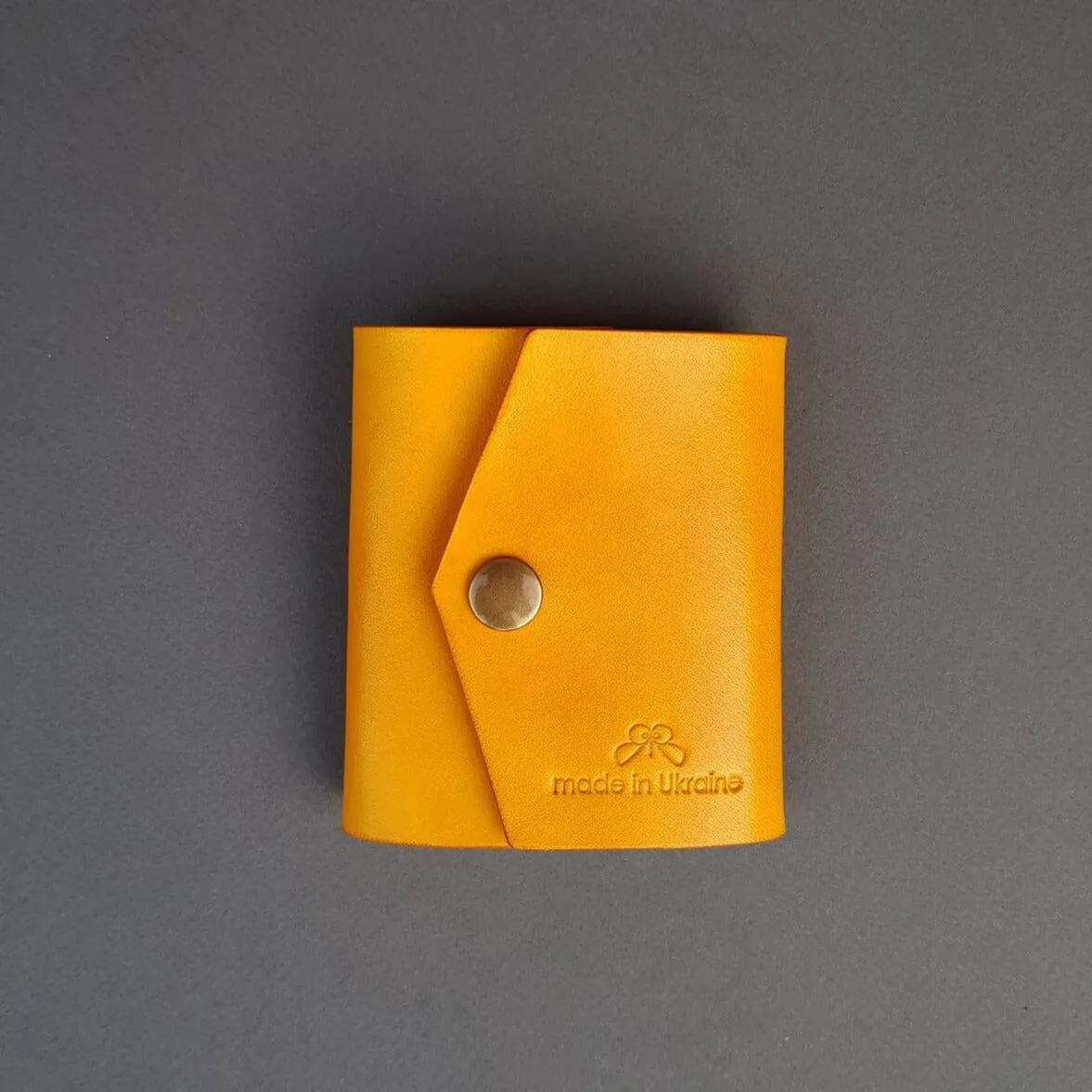 TRIFOLD WALLET  /  TAN