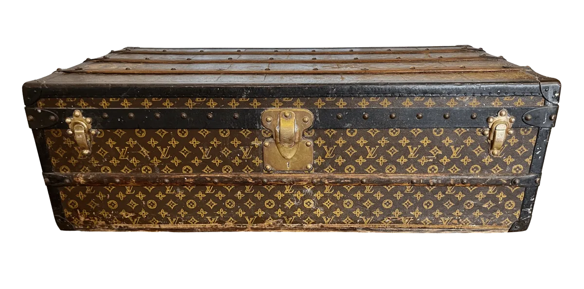 VINTAGE LOUIS VUITTON WOOD & METAL STRAPPED HINGE-TOP STEAMER TRUNK