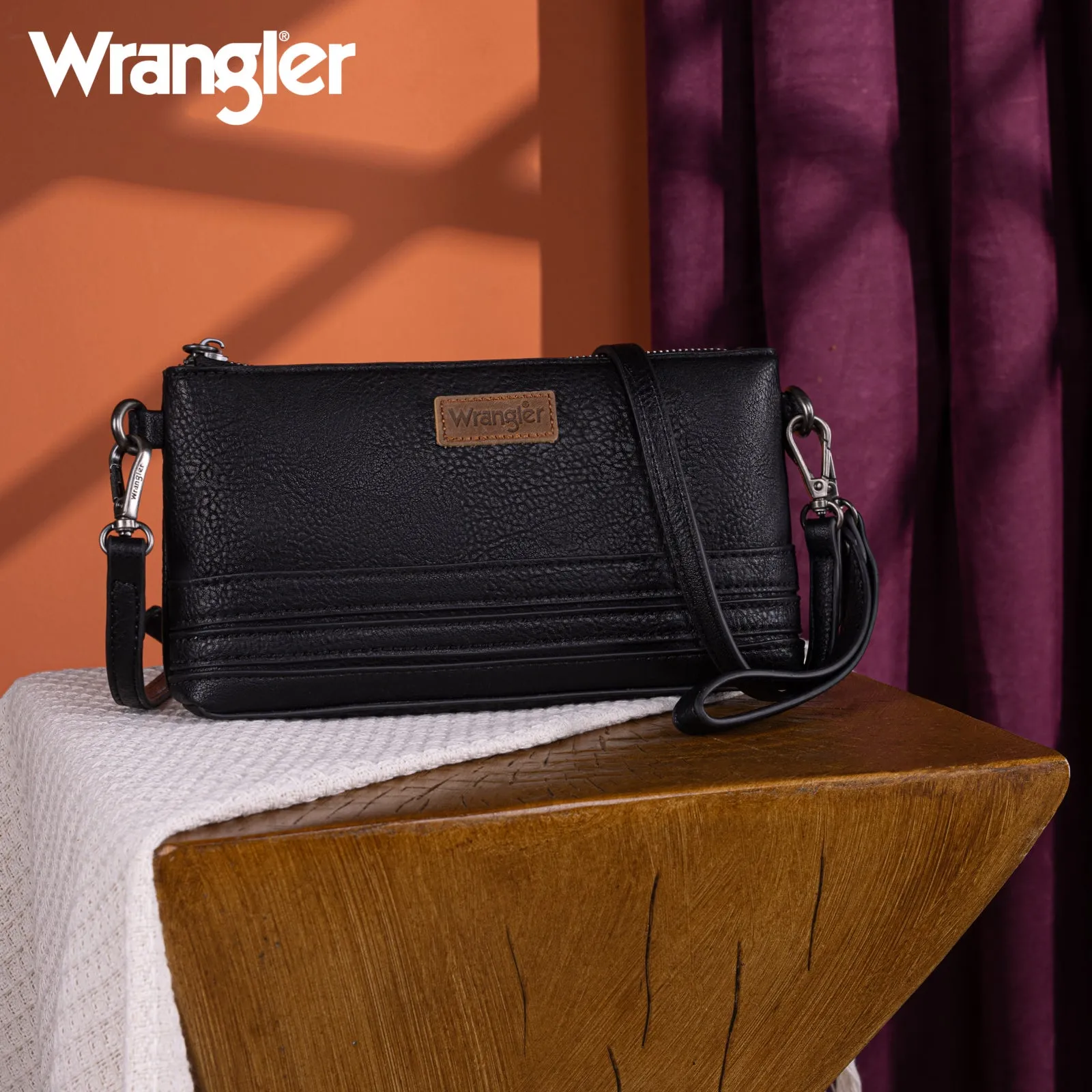 WG186-1812  Wrangler Classic Clutch/Crossbody