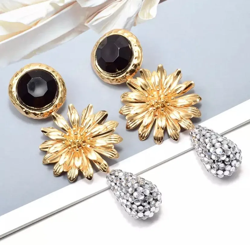 ZOEY STATEMENT EARRINGS